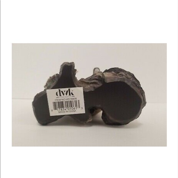 New In Box DWK Corp. Salt Lick Rustic Deer Resin & Glass Salt & Pepper Shakers - Picture 5 of 10